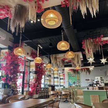 Damasco Cafe - Coffee & Tea Near Me - Clifton, New Jersey