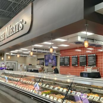 Hy-Vee - Grocery Near Me - Maple Grove, Minnesota