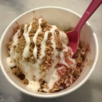 Ices Plain & Fancy - Blackberry crumble with a cinnamon ice cream base - Ice Cream & Frozen Yogurt Near Me - Saint Louis, Missouri Ices Plain & Fancy - Blackberry crumble with a cinnamon ice cream base - Ice Cream & Frozen Yogurt Near Me - Saint Louis, Missouri