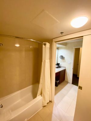 Outrigger Waikiki Beach Resort by null