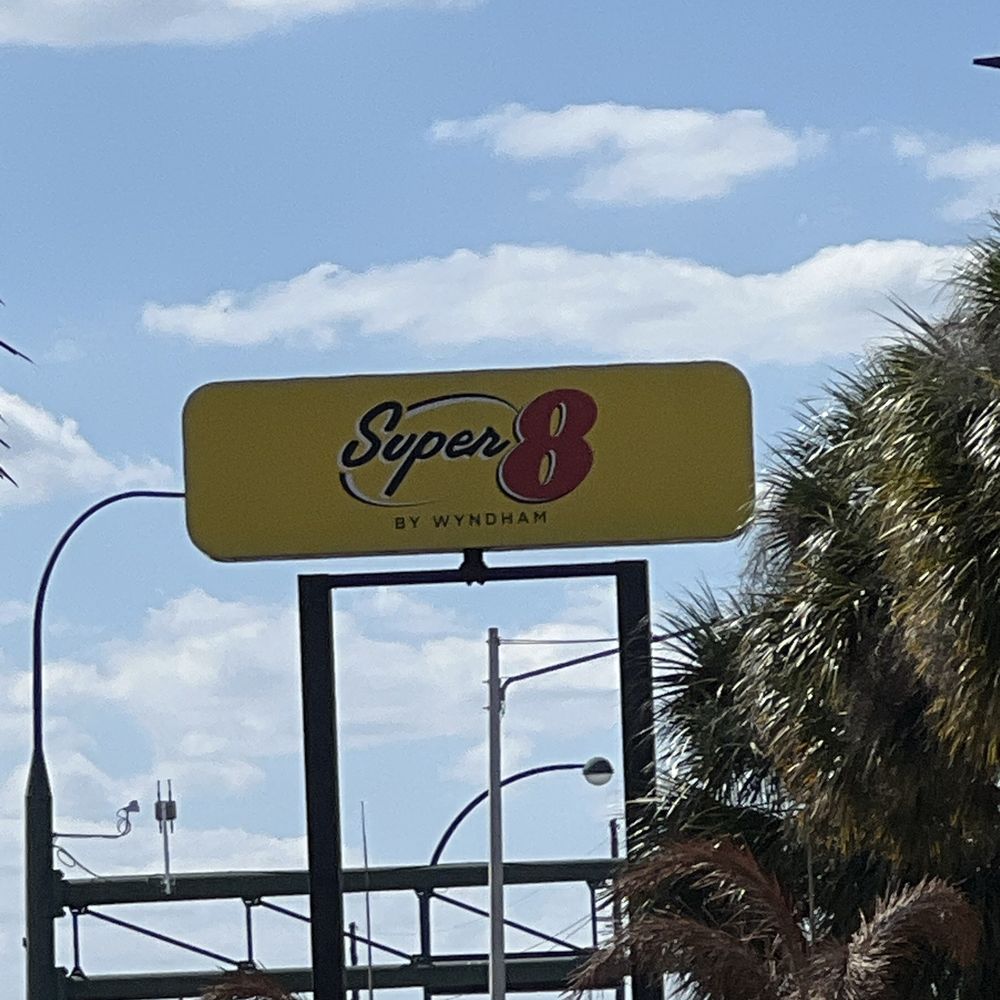 Super 8 By Wyndham - Hotels Near Me - Orlando, Florida Super 8 By Wyndham - Hotels Near Me - Orlando, Florida