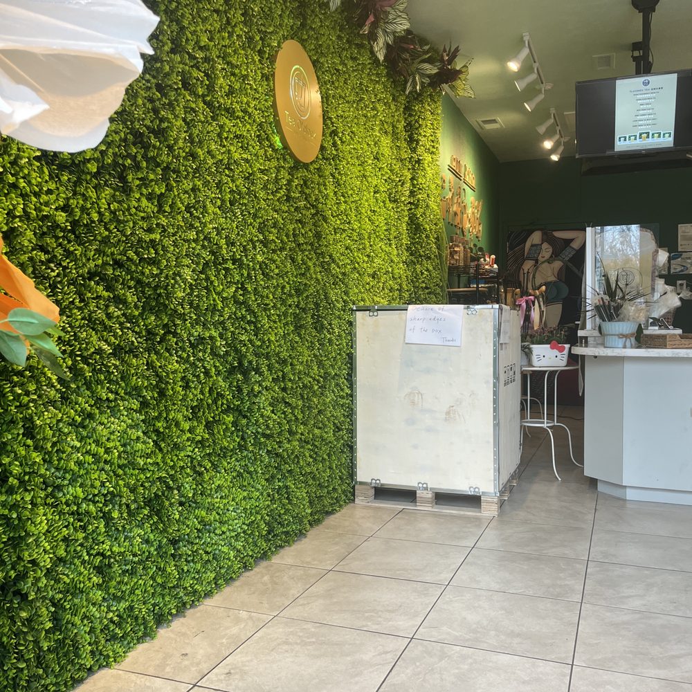 Tea O’clock - The interior decor - Bubble Tea Near Me - San Leandro, California Tea O’clock - The interior decor - Bubble Tea Near Me - San Leandro, California
