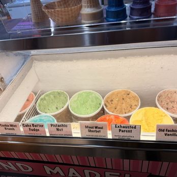 Willow Glen Creamery - Colorful frozen treats - Ice Cream & Frozen Yogurt Near Me - San Jose, California