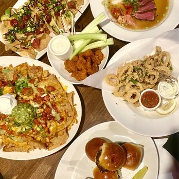 Yard House - Chicken Nachos, Buffalo Chicken, Classic Sliders, Fried Calamari, ahi tuna , poke nachos - New American Near Me - Boston, Massachusetts