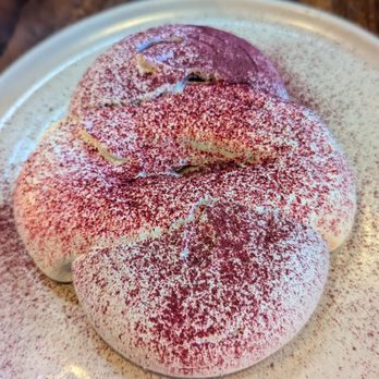 Damian - Hibiscus meringue - Mexican Near Me - Los Angeles, California Damian - Hibiscus meringue - Mexican Near Me - Los Angeles, California