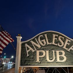Anglesea Pub