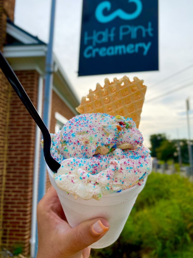 Half Pint Creamery Logo