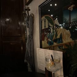 Little V - Dining area.