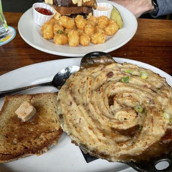 Murphy's Pub - Shepherds Pie & Paddy Melt - Irish Near Me - Seattle, Washington