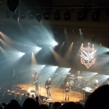 Ryman Auditorium - Jason Isbell & The 400 unit live in concert - Music Venues Near Me - Nashville, Tennessee Ryman Auditorium - Jason Isbell & The 400 unit live in concert - Music Venues Near Me - Nashville, Tennessee