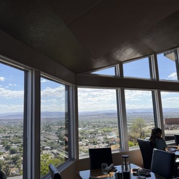 Cliffside Restaurant - American Near Me - St George, Utah