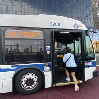 MTA - M15 Bus - Local Bus M15 Uptown - 1st Avenue & 40th street area. - Buses Near Me - New York, New York MTA - M15 Bus - Local Bus M15 Uptown - 1st Avenue & 40th street area. - Buses Near Me - New York, New York