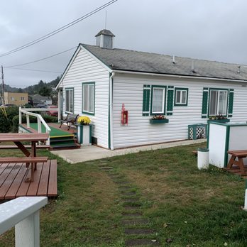 Trollers Lodge - Hotels Near Me - Depoe Bay, Oregon