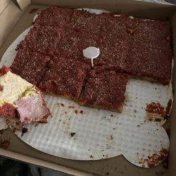 Guido's Premium Pizza Waterford - Literally no toppings on this pizza which was supposed to have 5+ toppings. Very disappointing.