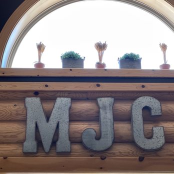 Moose-Jackson Cafe - Adorable inside - Cafes Near Me - Iron Mountain, Michigan