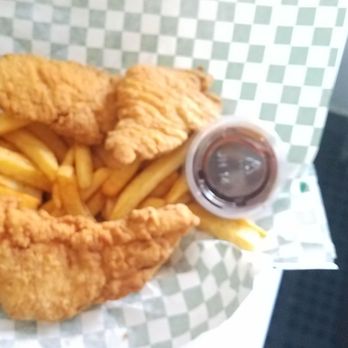 Mae Mae's Kitchen - Strips and fries - Food Trucks Near Me - Hayward, California