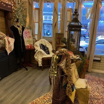 Mudpie and Roses Boutique - Beautifully decorated - Home Decor Near Me - Lebanon, Oregon Mudpie and Roses Boutique - Beautifully decorated - Home Decor Near Me - Lebanon, Oregon