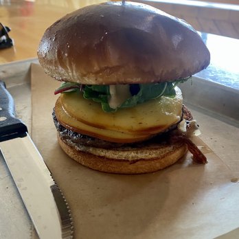 Mammoth Brewing - Burger - Breweries Near Me - Mammoth Lakes, California