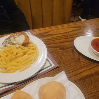 Twin Oaks Restaurant - Italian Near Me - Cranston, Rhode Island Twin Oaks Restaurant - Italian Near Me - Cranston, Rhode Island