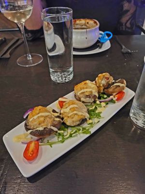 Stonewalls Restaurant by null