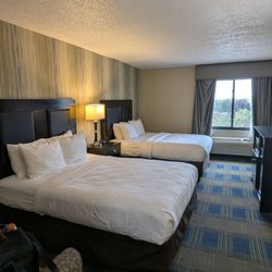 Comfort Inn & Suites - The beds were very comfortable!