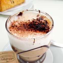 Sottopoggio - Cappuccino con cioccolato e cacao... fenomenale!!