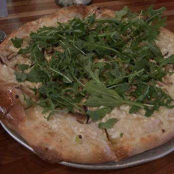 The Pocket Pub - Mushroom pizza - Cocktail Bars Near Me - Portland, Oregon The Pocket Pub - Mushroom pizza - Cocktail Bars Near Me - Portland, Oregon