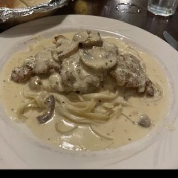 Little Angelo's - Chicken a la crema - Italian Near Me - Newburgh, Indiana Little Angelo's - Chicken a la crema - Italian Near Me - Newburgh, Indiana