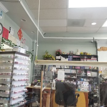 Betty's Beauty - Inside Betty's - Hair Salons Near Me - WaIpahu, Hawaii Betty's Beauty - Inside Betty's - Hair Salons Near Me - WaIpahu, Hawaii