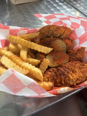 Lilly's Hot Chicken by null