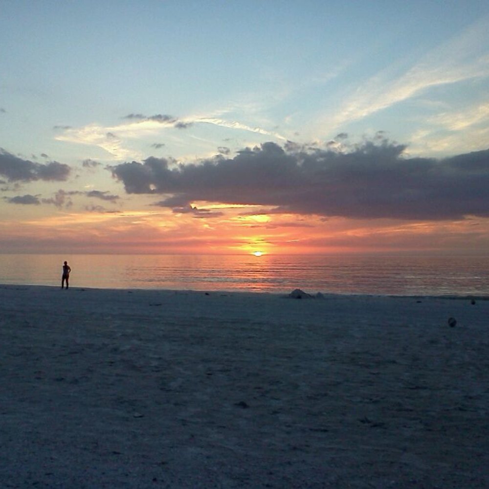 Sunset at Pass-A-Grille Beach - Beaches Near Me - Pass-a-Grille Beach, Florida Sunset at Pass-A-Grille Beach - Beaches Near Me - Pass-a-Grille Beach, Florida