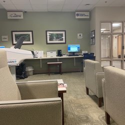 Manchester VA Medical Center - Complimentary computer access in the waiting room