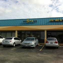 Min Wax Center & Spa - Entrance.