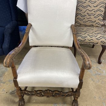 1. Lazy Life Upholstery