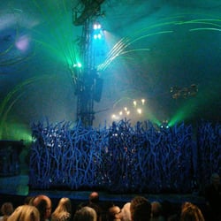 Parc de Bagatelle - Amaluna du cirque du soleil. Superbe !