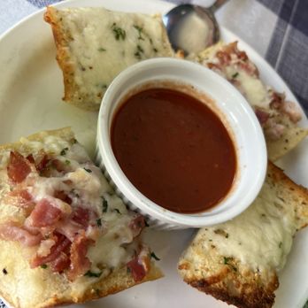 Win-Spuntino - garlic cheese bread with  bacon - Italian Near Me - Honolulu, Hawaii