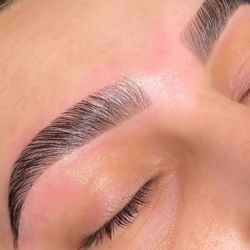 Annie's Threading Salon - Eyebrow lamination picture.