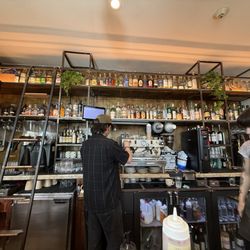 The Royal - Beautiful bar area