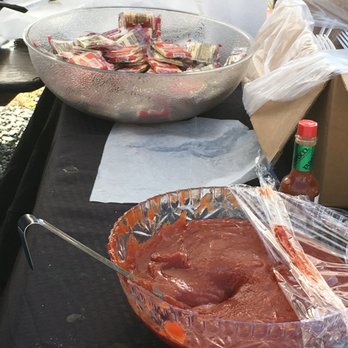 Tilghman Island - Oysters with horseradish and crackers ...the normal accompaniments. - Tours Near Me - Tilghman, Maryland