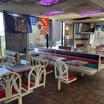 Angry Pete's Pizza - Interior - Pizza Near Me - San Diego, California Angry Pete's Pizza - Interior - Pizza Near Me - San Diego, California