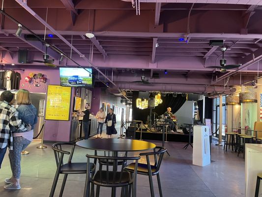 Goldie’s Live Music Bar & Restaurant by null