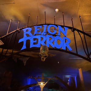 REIGN OF TERROR HAUNTED HOUSE - 113 Photos & 240 Reviews - 225 N