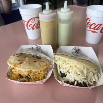 Little Venezuela Restaurant - Coffee & Tea Near Me - Chattanooga, Tennessee