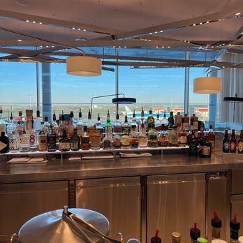 KLM Crown Lounge 52 - Airport Lounges Near Me - Schiphol, New Hampshire
