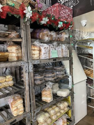 Valerio's Tropical BakeShop by null