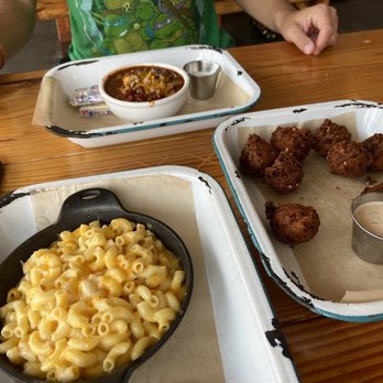 TLC Austin - Mac n cheese, chilli, hush puppies - American Near Me - Austin, Texas TLC Austin - Mac n cheese, chilli, hush puppies - American Near Me - Austin, Texas