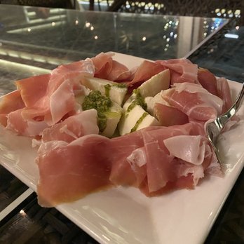 IL Tappo - Italian Near Me - Honolulu, Hawaii