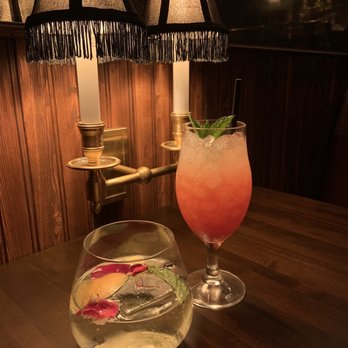 Armitage Alehouse - G&T and Citrus Ritual - Pubs Near Me - Chicago, Illinois Armitage Alehouse - G&T and Citrus Ritual - Pubs Near Me - Chicago, Illinois