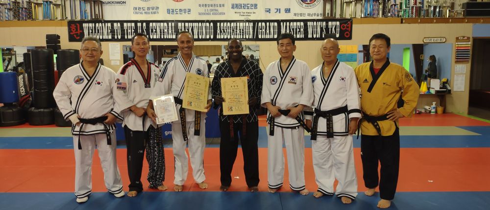 Extreme Martial Arts Center Logo