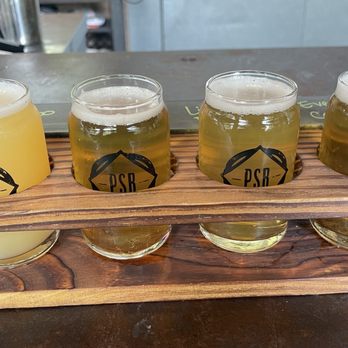 Perry Street Brewing - Front view of flight - Breweries Near Me - Spokane, Washington